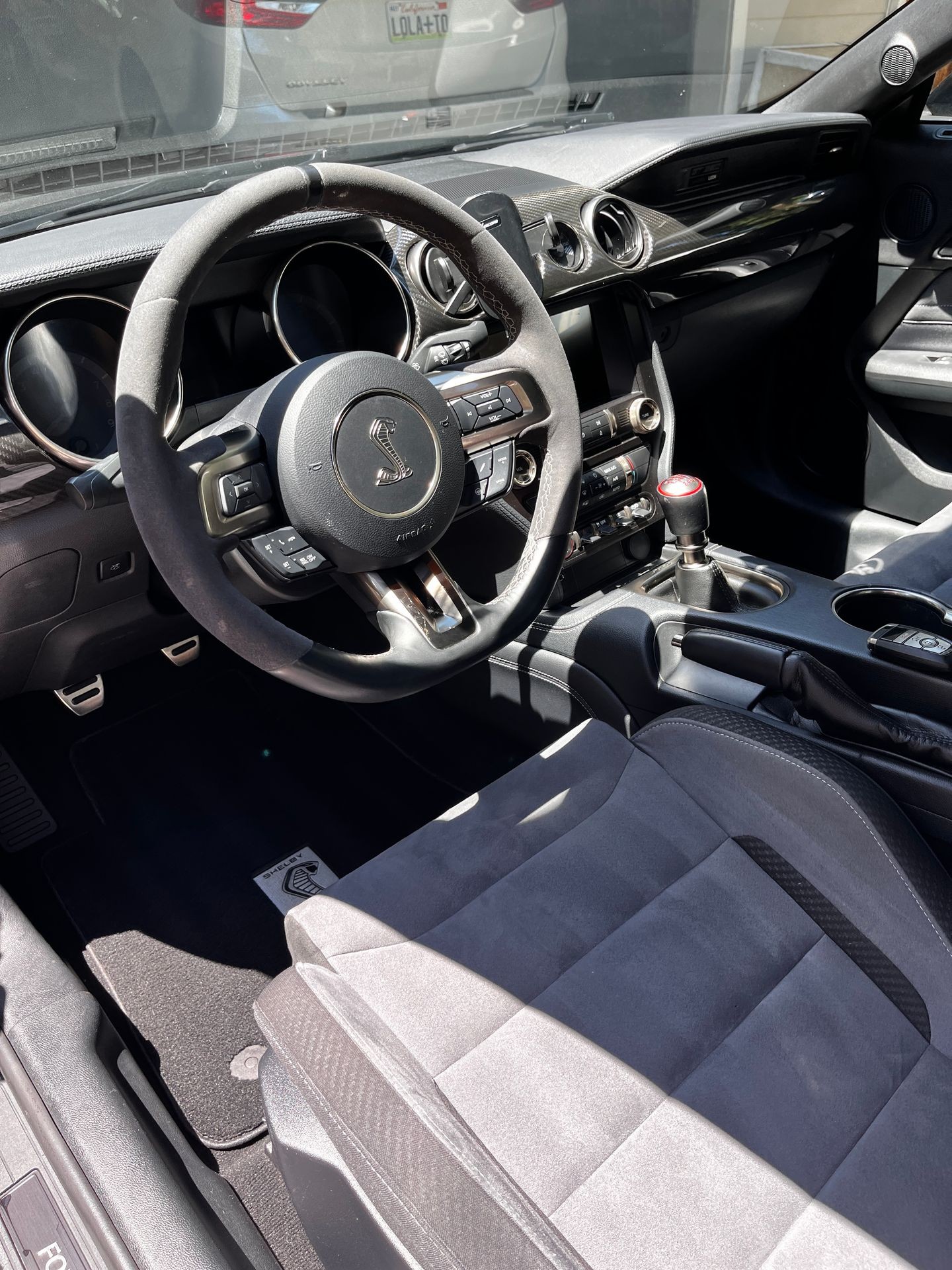 Interior and exterior mobile detailing. Camino, CA